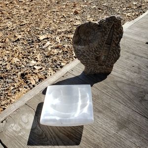 Selinite Charging Bowl